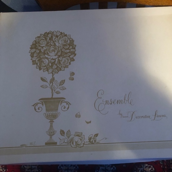 Vintage Embroidered double bed show sheet set by Lady Christina- new in package - Picture 2 of 7